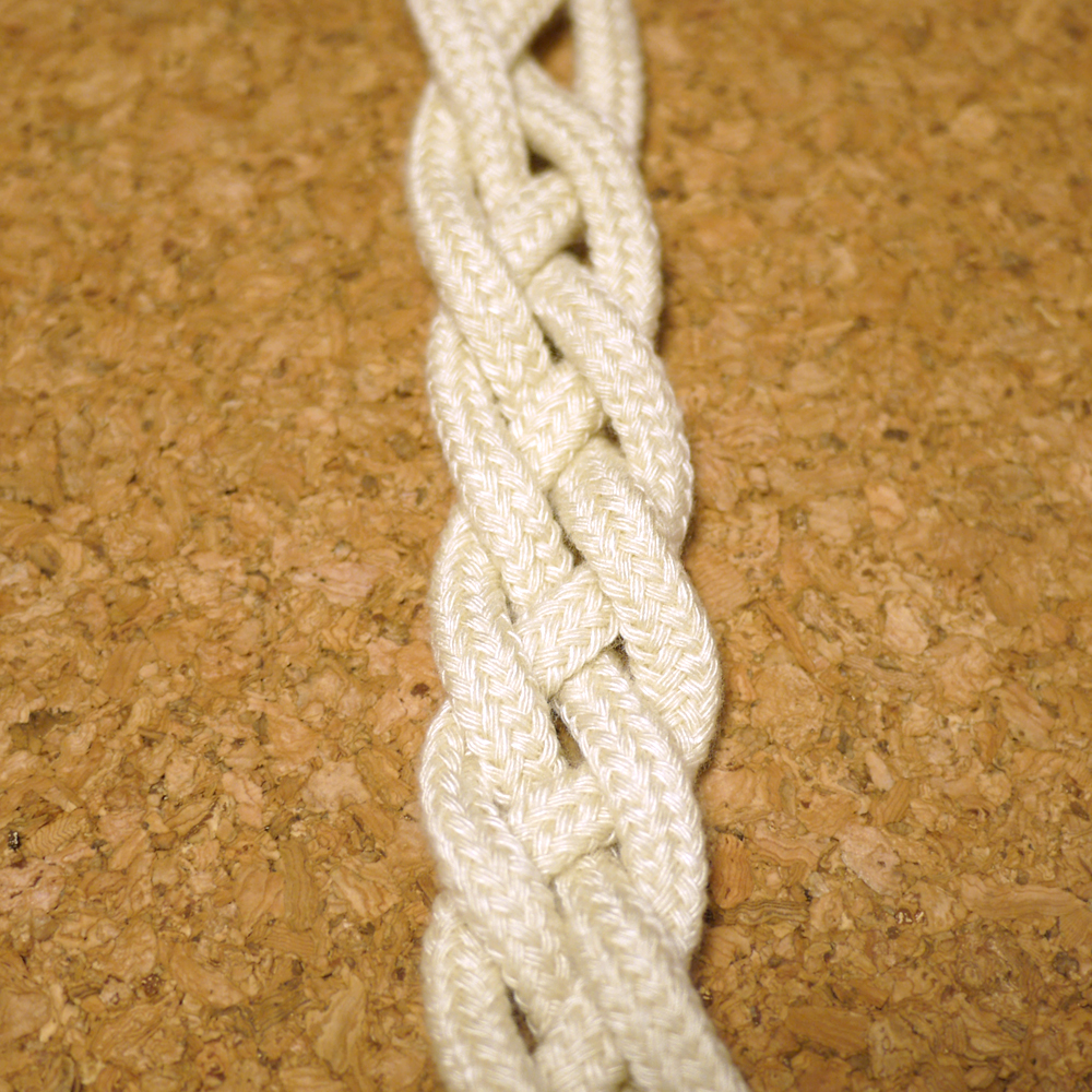 平四つ編み 簡単 ミサンガの作り方