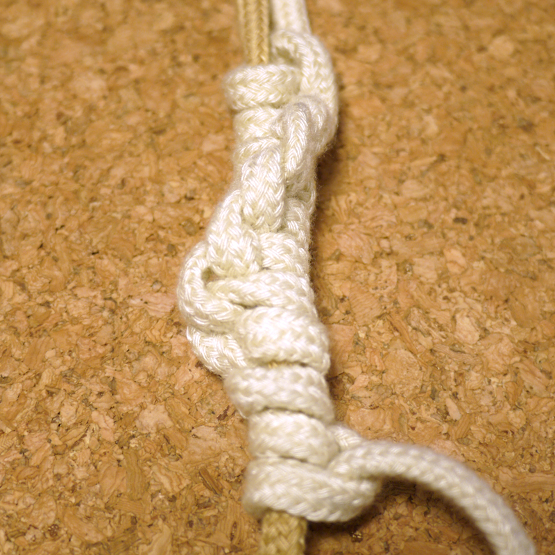 輪結び 簡単 ミサンガの作り方